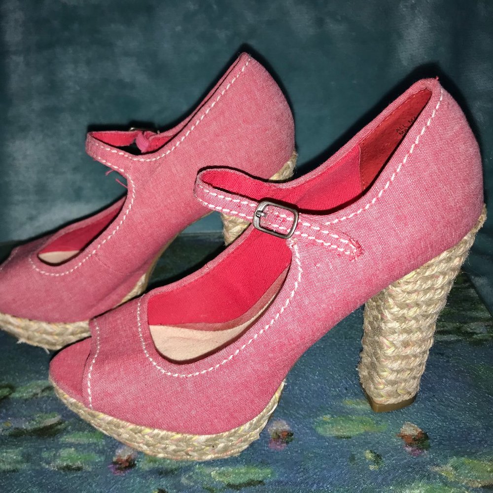 Women's AMERICAN RAG Light Red / Pink Heels Size 7